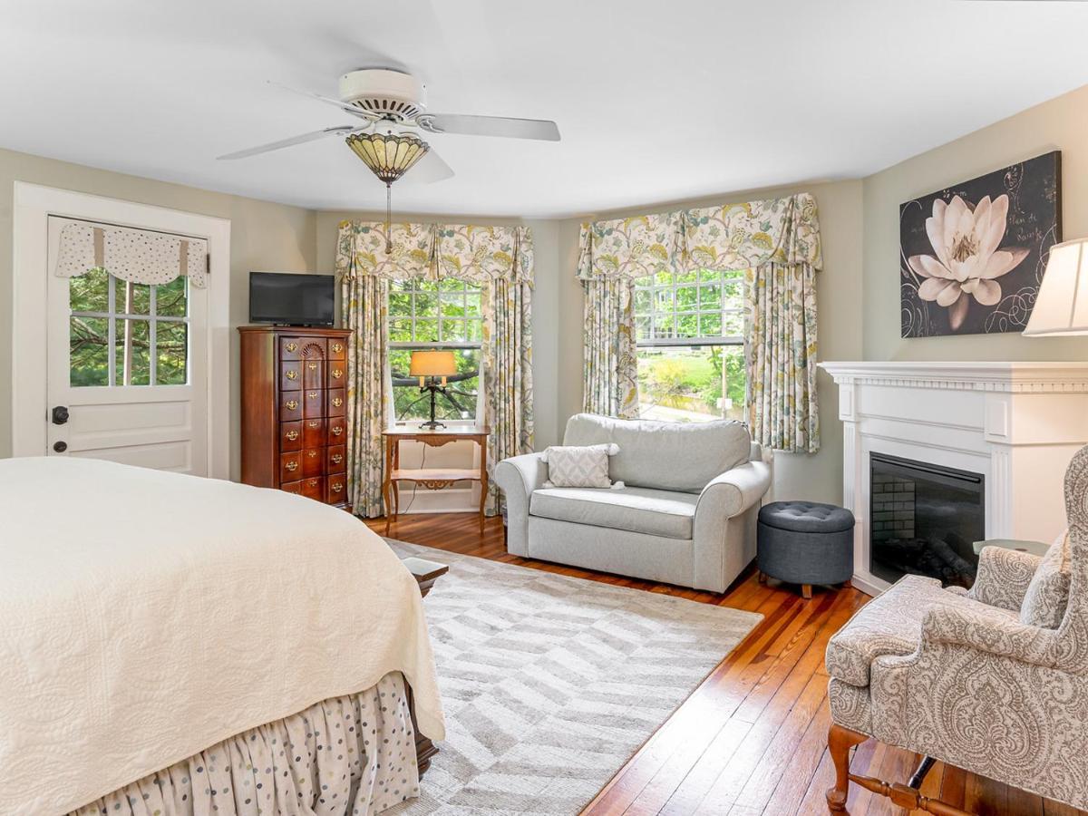Pinecrest Bed & Breakfast Asheville Exteriör bild