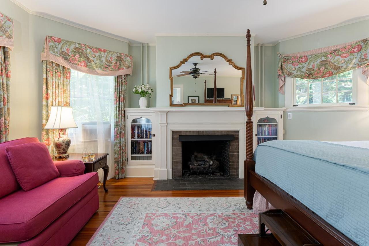 Pinecrest Bed & Breakfast Asheville Rum bild