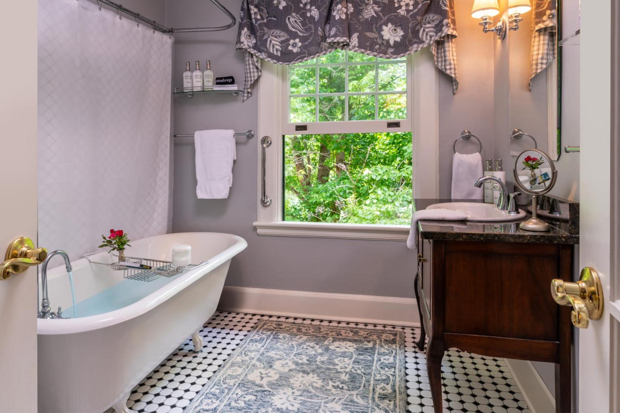 Pinecrest Bed & Breakfast Asheville Exteriör bild