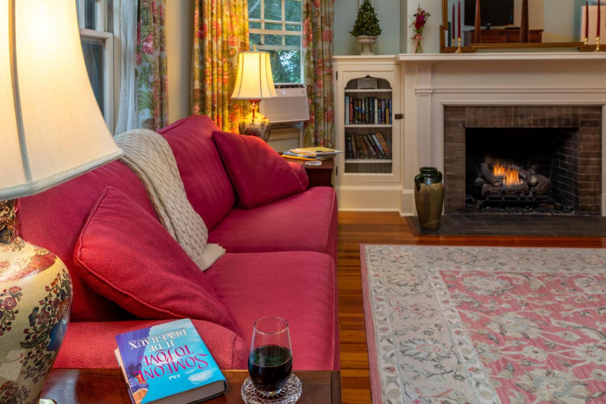 Pinecrest Bed & Breakfast Asheville Exteriör bild